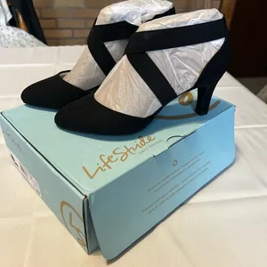 NEW Life Stride Gallery Womens Comfort Insole Almond Toe Pumps Black Size 7.5W thumbnail 1