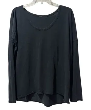 Lululemon Women's Sz 8 Long Sleeve Draped Bum Covering‎ Oversized Shirt Top Yoga thumbnail 1