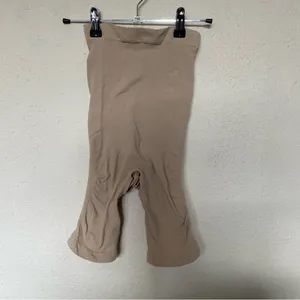 NWOT Skims Shapewear Seamless Sculpt High Waist above‎ the knee Short Size S thumbnail 4