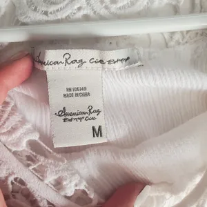 American Rag white crochet top size medium women's very pretty details thumbnail 5