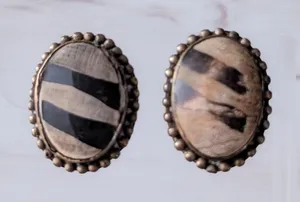 Vintage Clip On Earrings Patterned Oval thumbnail 1