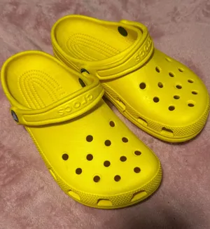 Yellow crocs thumbnail 1
