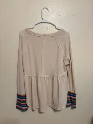 Umgee Boho Waffle Knit Babydoll Top Cream Embroidered Sleeve Medium thumbnail 9