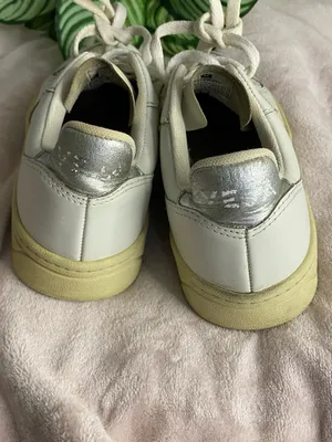 VEJA - Sneakers Shoes Women’s Size 6 thumbnail 2