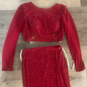 SHERRI HILL Two Piece Long Sleeve Dress with Side Slit in Ruby thumbnail 5