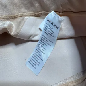 Spanx OnCore High Waisted Mid Thigh Short Beige SS1915 Large L Bottom Shapewear thumbnail 7