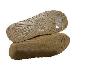 UGG Boots Women’s 9 thumbnail 5