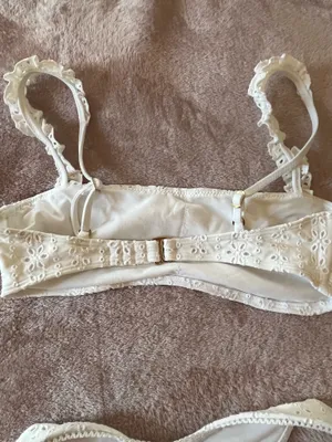 White Hollister Bikini Set thumbnail 3