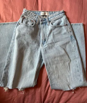 Abercrombie High-Rise Jeans 90s Relaxed thumbnail 2