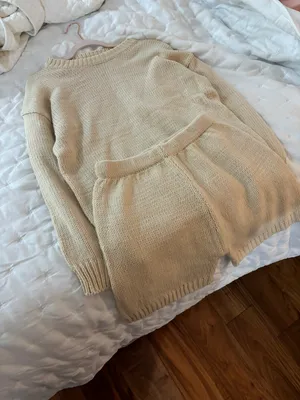 Princess Polly beige shorts/sweater set ~ Size XS/S thumbnail 1
