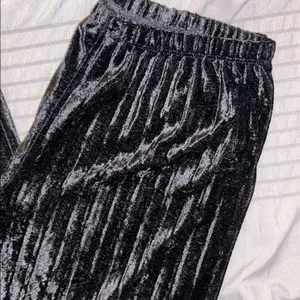 Melissa Paige Size M Black Velour Lounge Pants thumbnail 8
