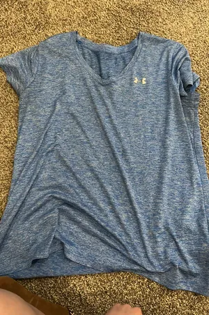Under Armour Women’s shirt blue XL thumbnail 1