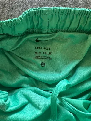 Nike Dri-Fit Shorts Women’s Green XS Lined Running thumbnail 3