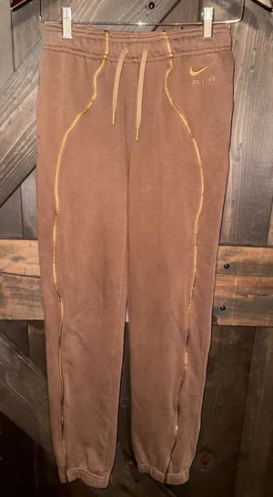 Nike Air‎ Women's Sz XS Joggers Standard fit mid rise Sweatpants Brown EUC thumbnail 1