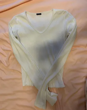 Brandy Melville Sweater thumbnail 1