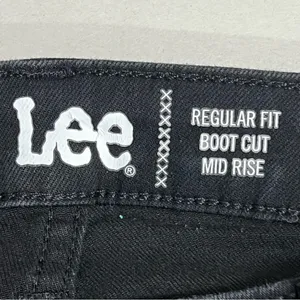 LEE Regular Fit Mid Rise Bootcut Jeans Washed Black Size 18M thumbnail 2