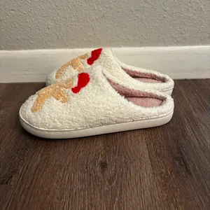 Gingerbread Cozy Santa Hat Slip on Slippers Size 7/7.5 Holiday thumbnail 4