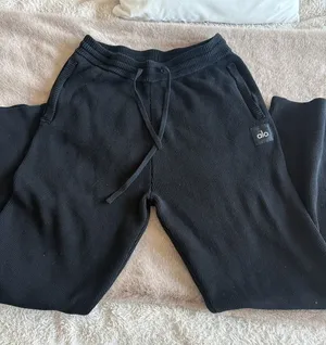 Alo Scholar Sweatpants Straight Leg Heavy Knit Black thumbnail 1