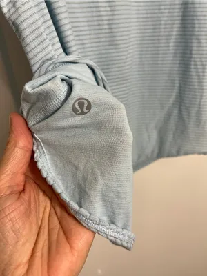 Lululemon Medium Light Blue White Striped 105 F Singlet Racerback Tank Top thumbnail 4