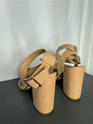 Windsor casual business party preppy Strappy Block Heel Sandals 6 1/2 thumbnail 5