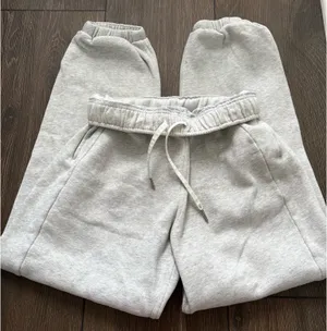 Lululemon Scuba Sweatpants thumbnail 1