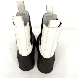 Axel Arigato Rain Boots Womens 7.5 White Leather Black Chelsea Duck Boots thumbnail 2