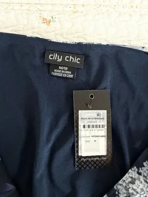 City Chic NWT Mysterious Navy Ruffle V-Neck Floral Flowy Maxi Dress Size 18 thumbnail 9