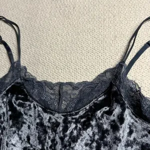 benetton undercolors crushed velvet velour lace trim cami tank top in grey blue thumbnail 2