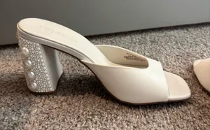Pearl Steve Madden Heels thumbnail 1