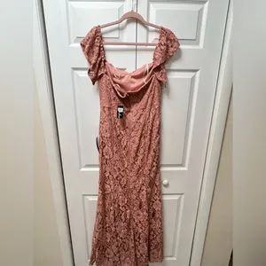 NWT lulus adorning hearts‎ lace off the shoulder maxi dress size xl thumbnail 5