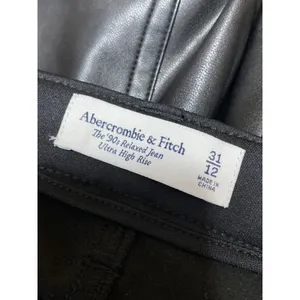 Abercrombie & Fitch 90s The Relaxed Black Faux Leather Vegan Trousers Pants 12 thumbnail 5