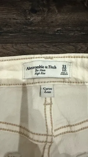 Abercrombie High-Rise Mom Curve Love thumbnail 2