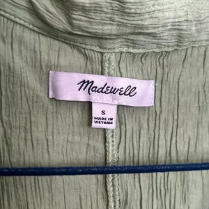Madewell Crinkled Crepe Notched V-Neck Top Small Short Sleeve Green Button Up thumbnail 3