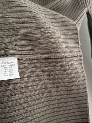 100% Wool Brown Long Ribbed Vintage Cardigan Knit Sweater Small thumbnail 4