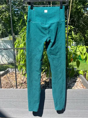 Vuori Clean Elevation 7/8 Mid Rise Leggings Moss Heather Size XS 25” Inseam thumbnail 2