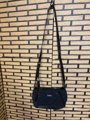Vera Bradley Black crossbody Purse thumbnail 2