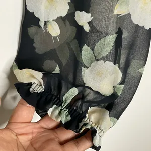Wilfred Wistful Blouse Smocked V-neck blouse thumbnail 4