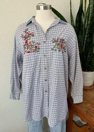 Vintage Embroidered beaded‎ Plaid Shirt 18W – Squirrel Garden Scene Cotton Top thumbnail 1