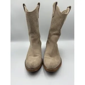 BCBGeneration‎ Suede Western Boots Tan Perforated Cowgirl Festival Tailgate 7.5 thumbnail 2