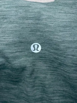 Lululemon Womens Align Tank Top Size 8 Built in Bra Athleisure Workout Gym thumbnail 3