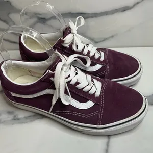 Vans EUC Burgundy Low Top Suede Leather Sneakers Men Sz 7 Wmn Sz 8.5 Skateboard thumbnail 1