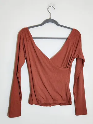 Lulus Rust Red Surplice Ribbed Knit Top Size Medium NWT thumbnail 5