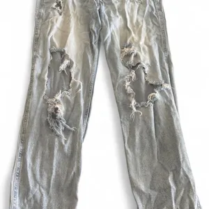 Hollister Ultra High-Rise Mom Jeans Light Wash Distressed Ripped Size 9R 29 thumbnail 1