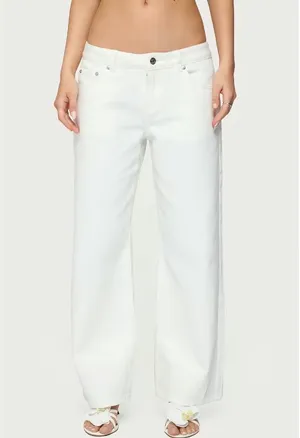 Edikted Petite Low-Rise Jeans thumbnail 2