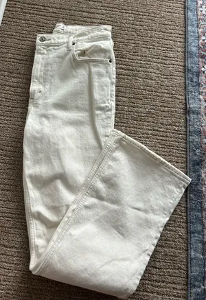 Abercrombie white Jeans thumbnail 1