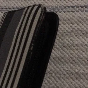 Preowned Vera  bradley wallet thumbnail 3