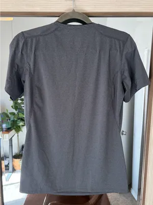 Nike Pro short-sleeve V-neck athletic t-shirt in Charcoal Grey Size Medium thumbnail 3
