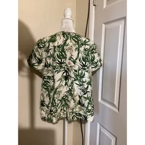 J. Jill Womens Green Bamboo Print Linen Blend Button Back Top Blouse Medium thumbnail 3