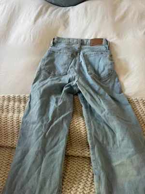 Madewell light wash denim straight jeans thumbnail 3