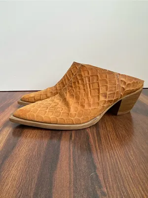 Free People Stacked Heel Pointy Toe Western Mules Pirarucu Sz 38 (7/7.5) thumbnail 9
